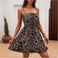 👗 TIJDELIJK 50% KORTING! 🎀 Jurk met strik aan de voorkant en smockwerk – Spaghettibandjes, ruches aan de zoom, flatterend smocklijfje 🌸