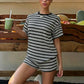 🌸 NU 50% KORTING! 🌸 Amerikaans Vintage 2-Delig Set – Gestreept T-Shirt + Hoge Taille Shorts