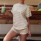 🌸 NU 50% KORTING! 🌸 Amerikaans Vintage 2-Delig Set – Gestreept T-Shirt + Hoge Taille Shorts