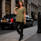 💥【50% OFF】🔥 Dames Luipaardprint V-hals T-shirt met Zijveterg | Relaxed Silhouet, Flatteus | Zacht Mengweefsel | Opvallende Veterdetails | Maat XL-5XL | Meerdere Kleuren | Casual & Party Proof 🐆