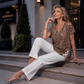 💥【50% OFF】🔥 Dames Luipaardprint V-hals T-shirt met Zijveterg | Relaxed Silhouet, Flatteus | Zacht Mengweefsel | Opvallende Veterdetails | Maat XL-5XL | Meerdere Kleuren | Casual & Party Proof 🐆